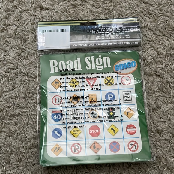 NIP Travel Games Vehicle & Road Side & Road Sign Bingo Games Bundle & 6 Markers - Picture 8 of 11